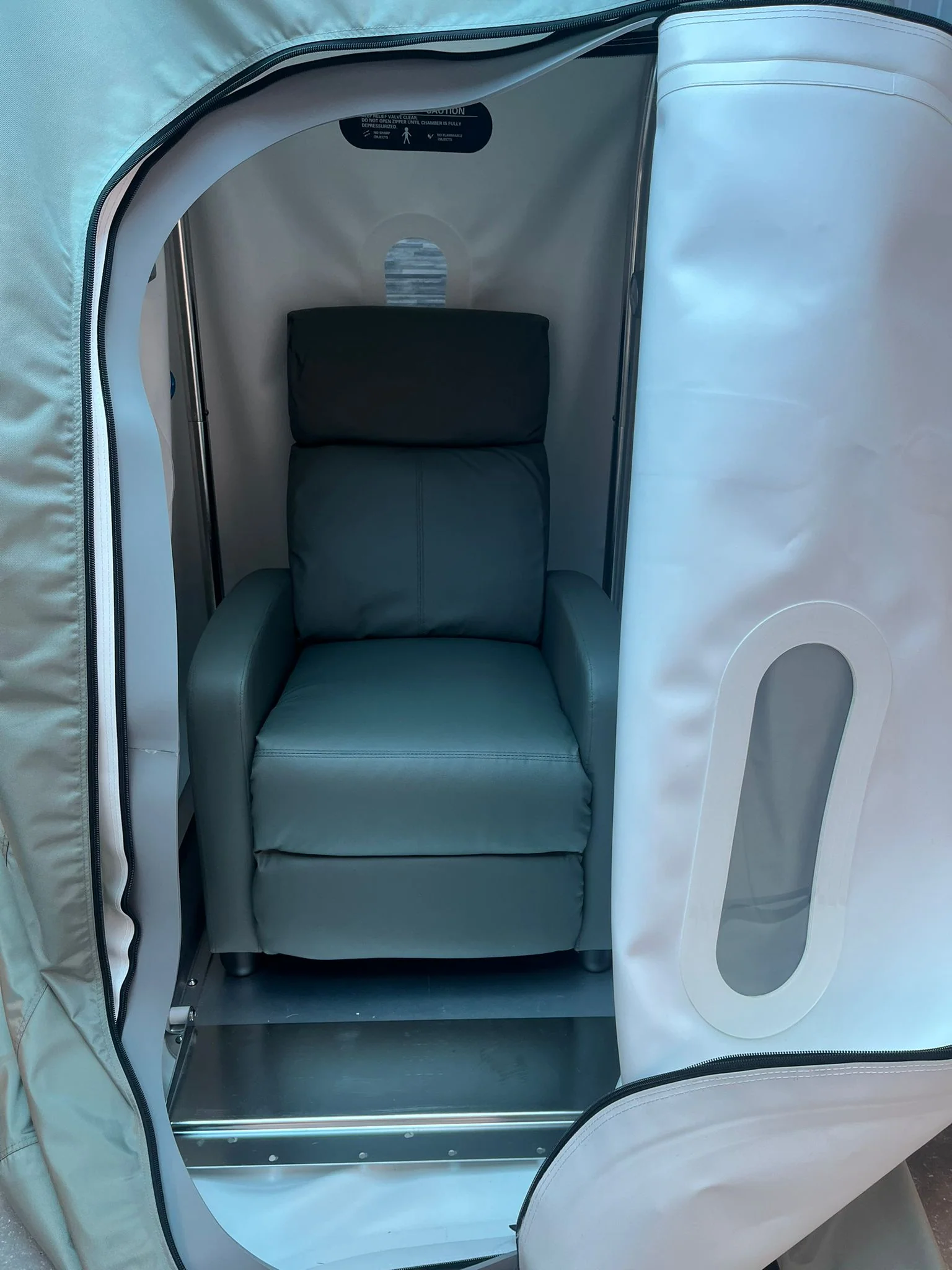 Hyperbaric Oxygen Chamber 1.4 ATA - Wheelchair Access - Image 3